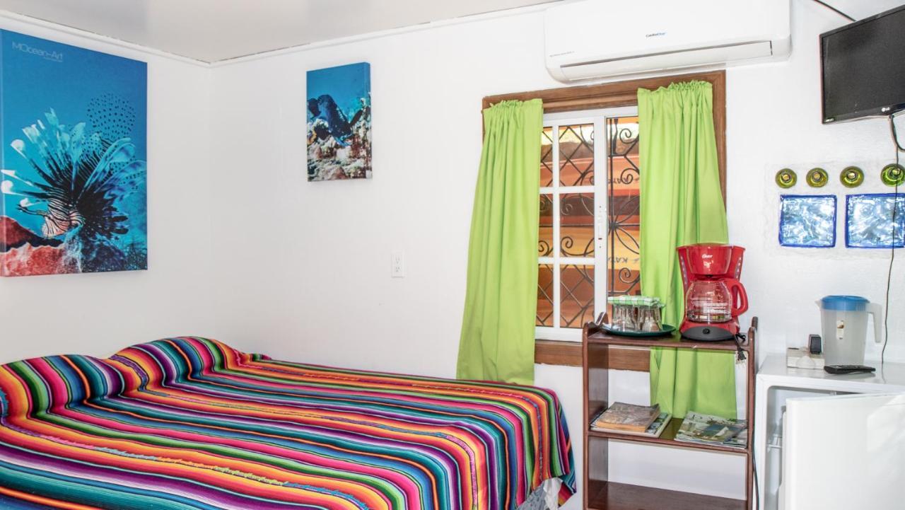 Seabreeze Inn เวสต์เอนด์ ภายนอก รูปภาพ